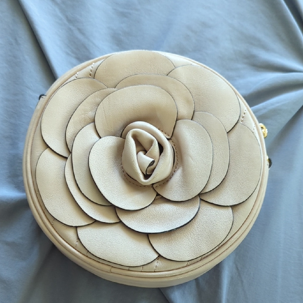 RARE ROSE CANTEEN PURSE